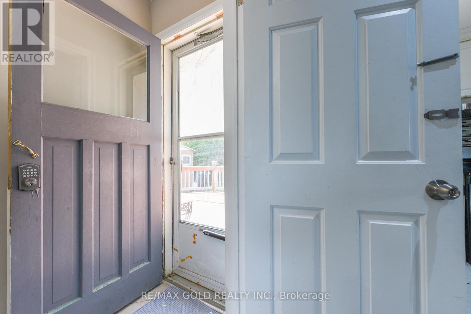 11 DUDLEY PLACE - 20