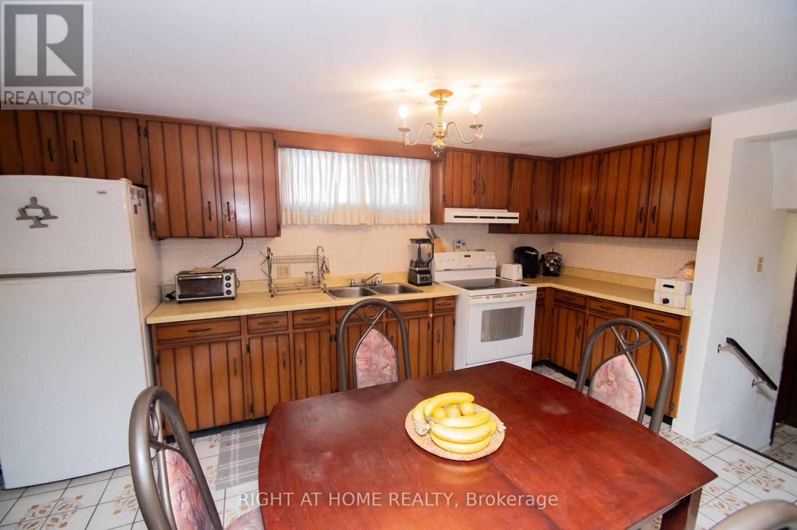 6807 CORWIN CRESCENT - 39
