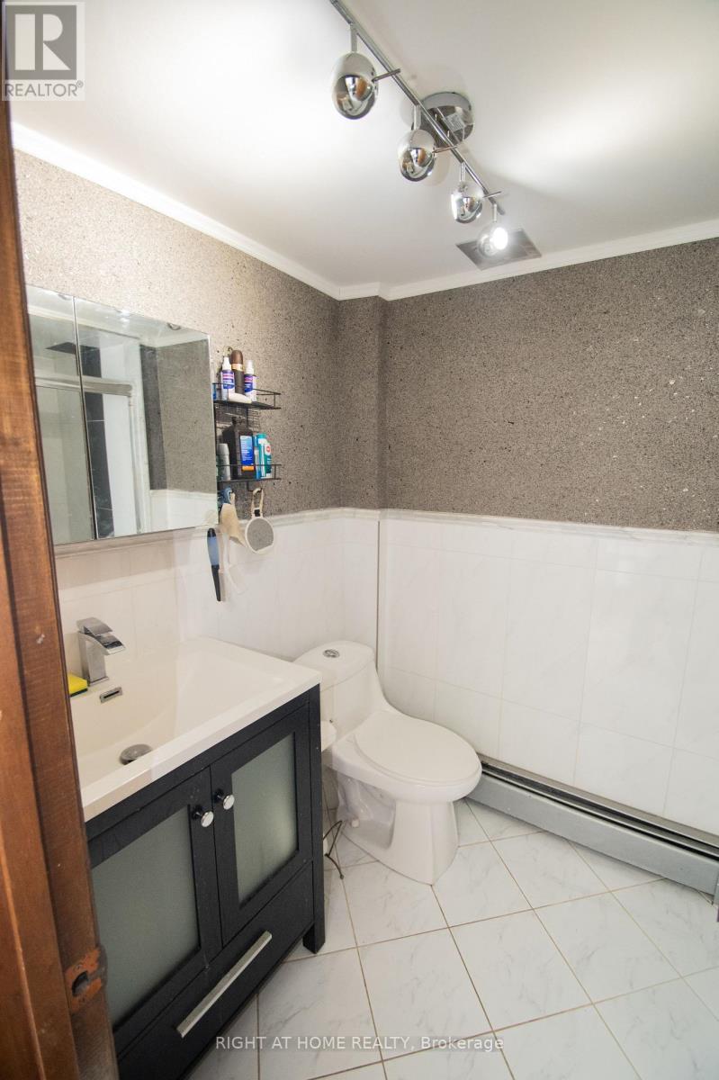 6807 CORWIN CRESCENT - 37