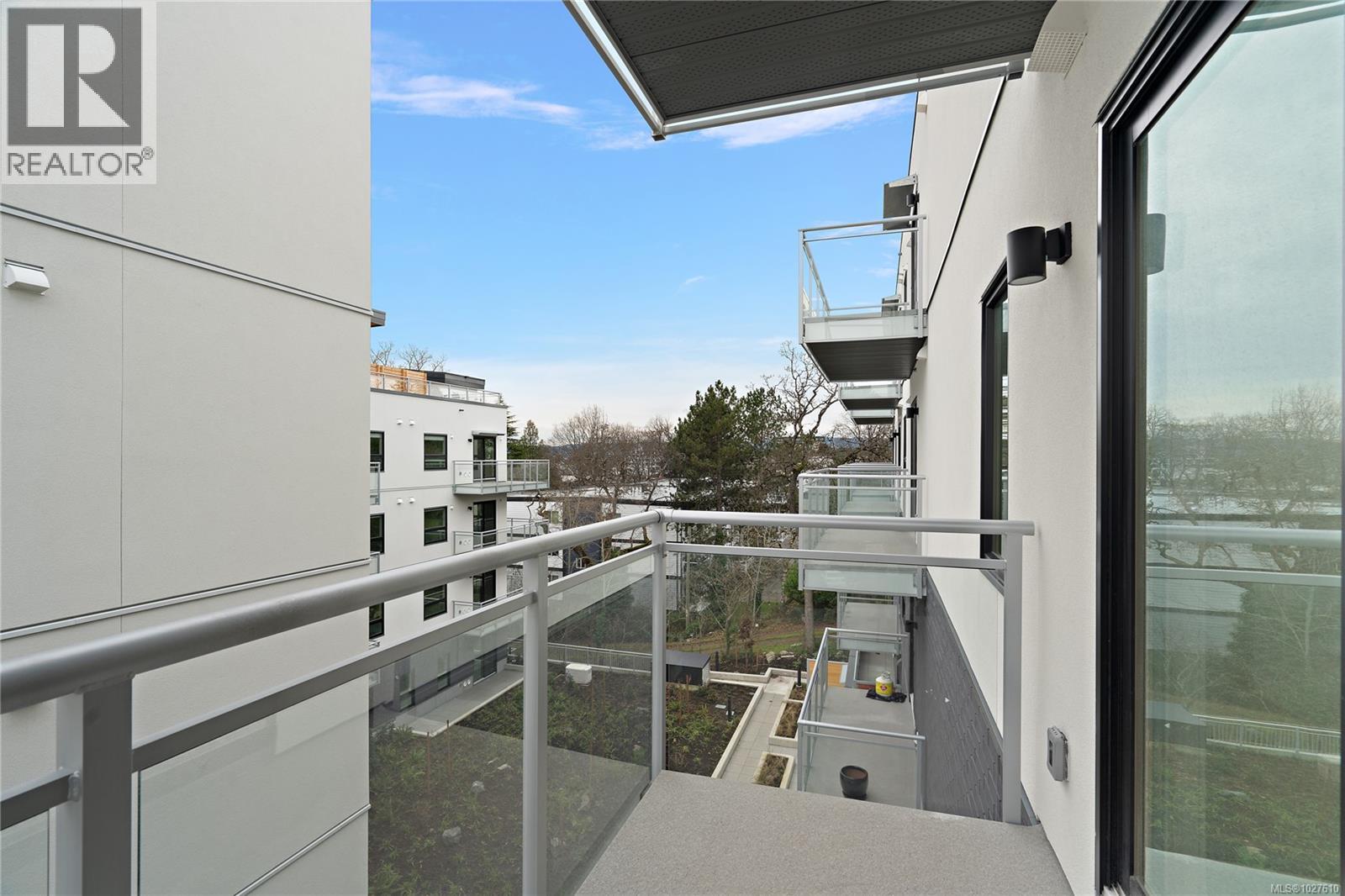 #308 610 Lampson St - 9