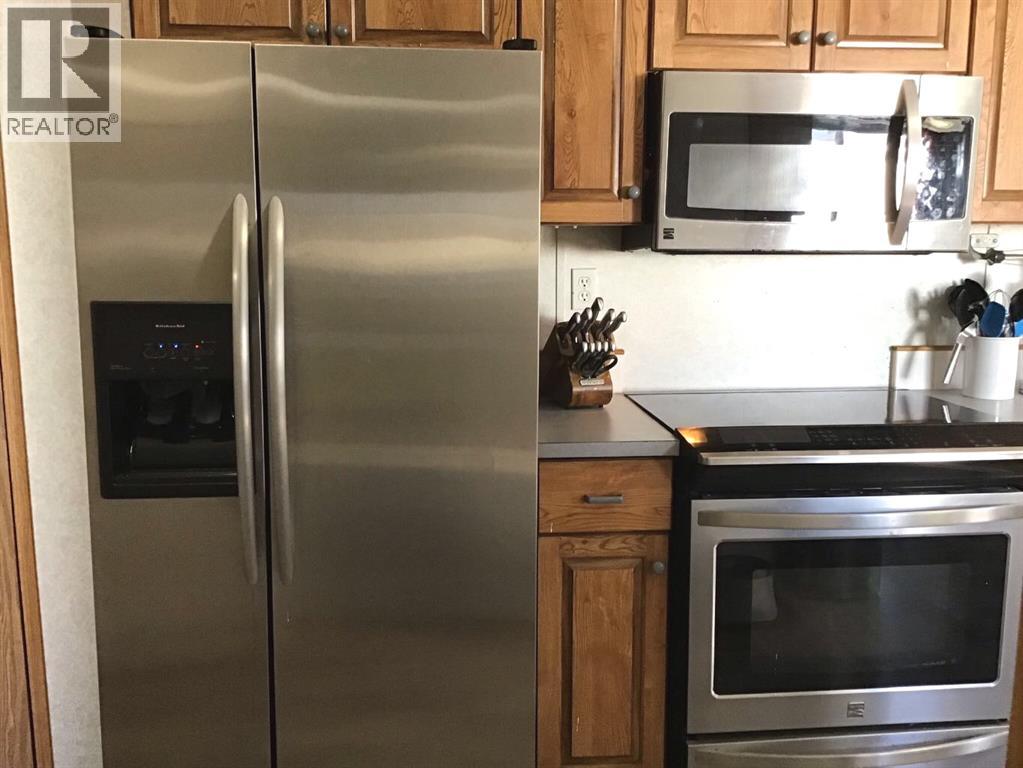 
          119 2nd Street
            <br/>
            <span>Blue Ridge</span>
            , 
            <span>AB</span>
             <span>T0E0B0</span>
        