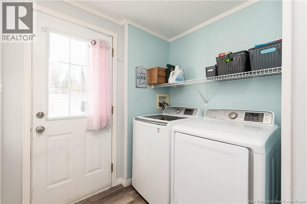 68 HAYWARD LANE - 31