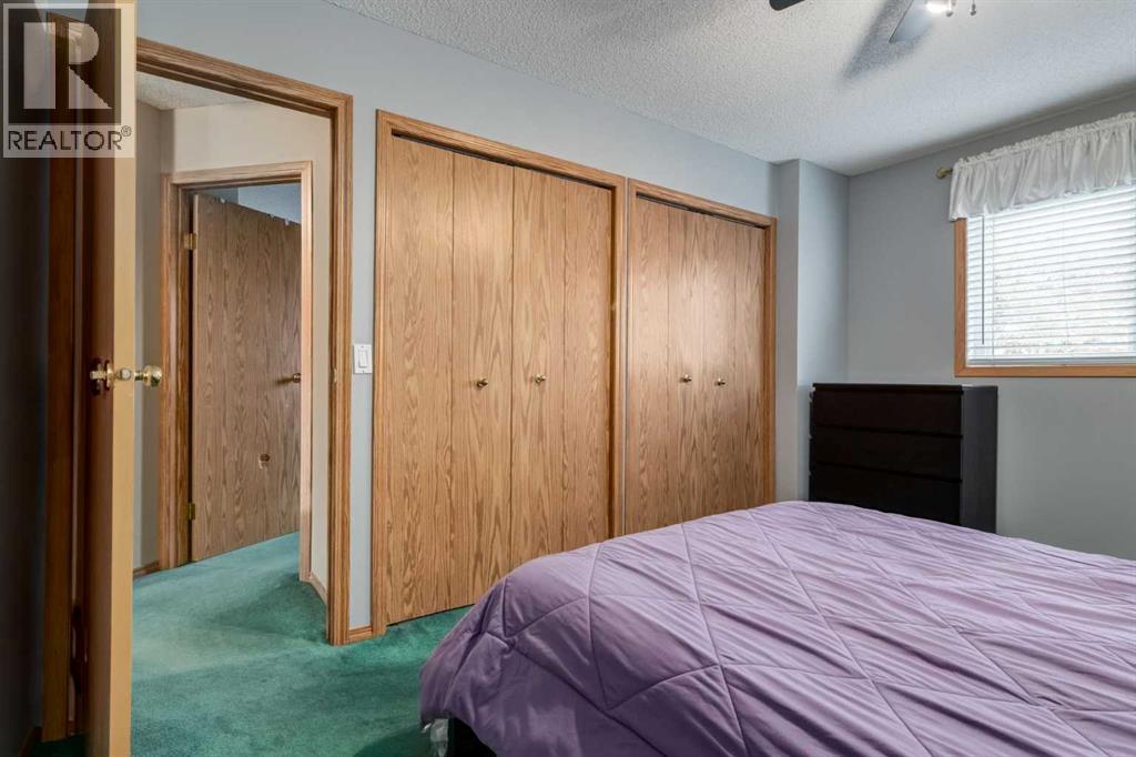 Single Family House for Sale in  Mt Apex Green SE McKenzie Lake Calgary 