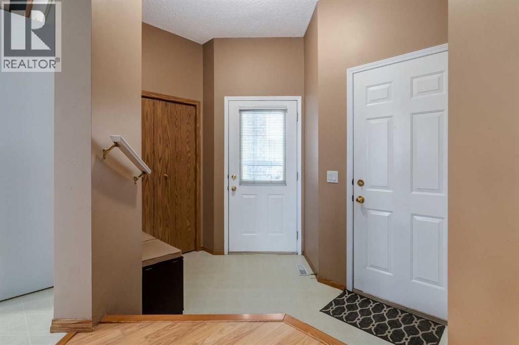 Single Family House for Sale in  Mt Apex Green SE McKenzie Lake Calgary 