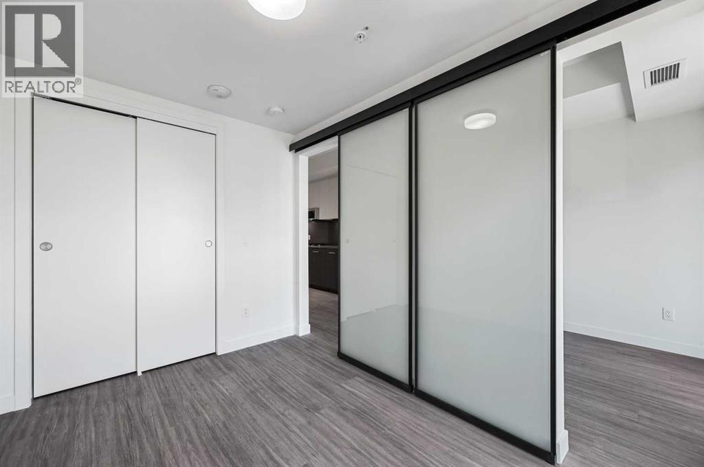 
          730 2 Avenue Southwest
            <br/>
            <span>Calgary</span>
            , 
            <span>AB</span>
             <span>T2P1R8</span>
         - Photo 15