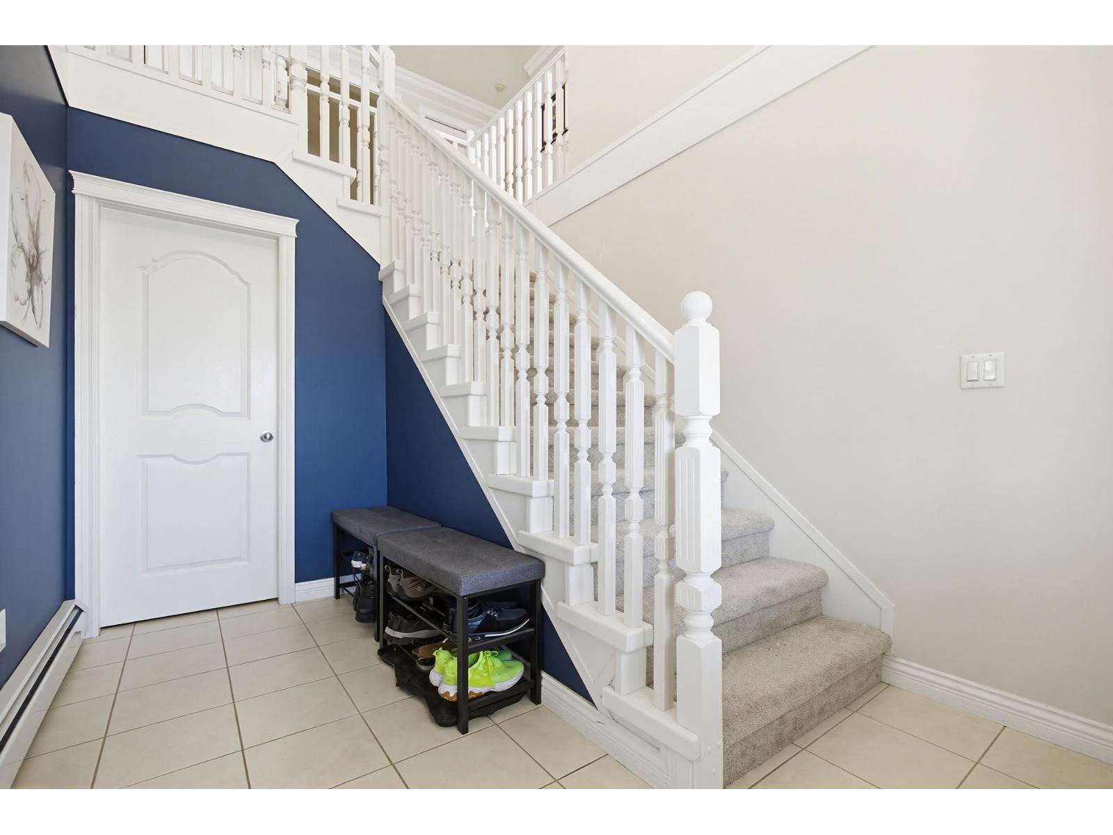 6 Bed, 4 Bath House for Sale in Mission – 8052 TOPPER DRIVE, Mission - Image 8