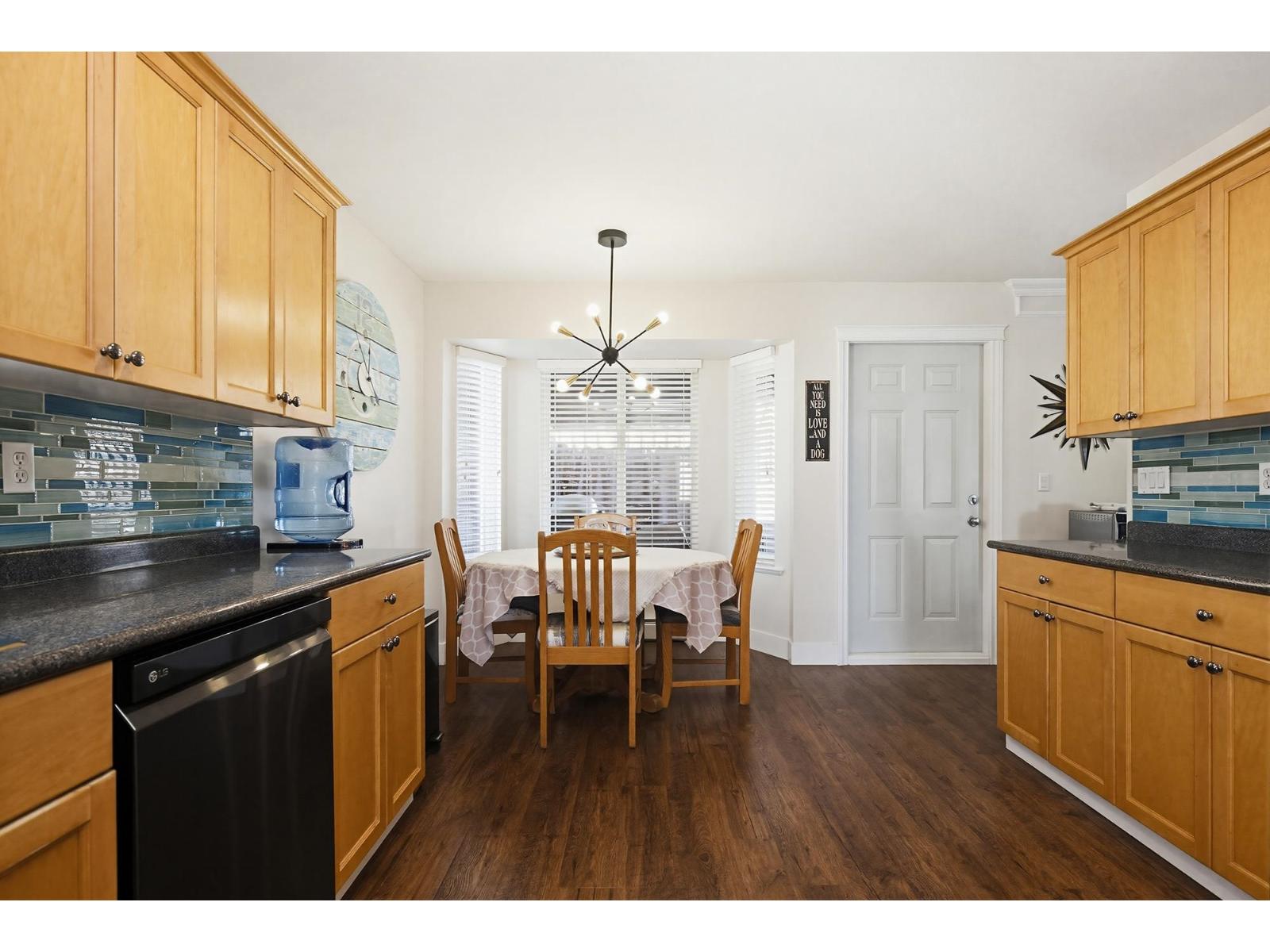 6 Bed, 4 Bath House for Sale in Mission – 8052 TOPPER DRIVE, Mission - Image 12
