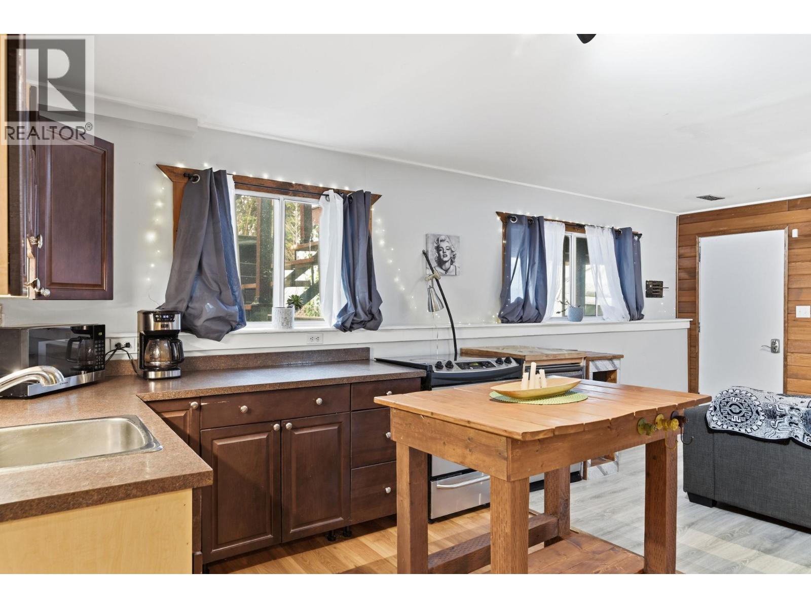  1734 Lynrick Road, Kelowna