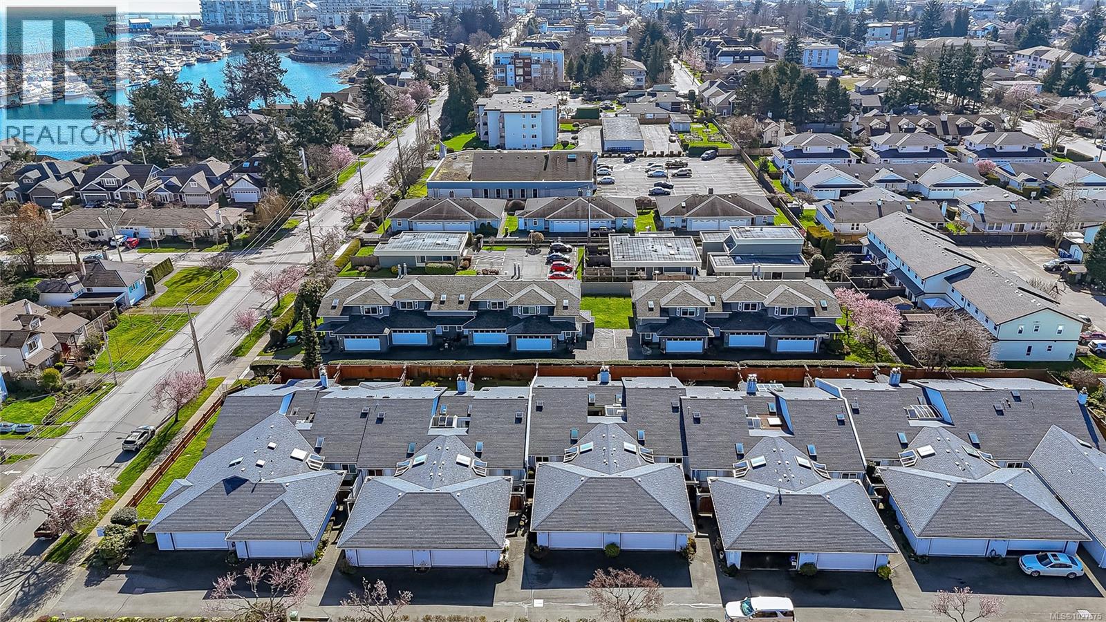 5 10084 Third Street, Sidney