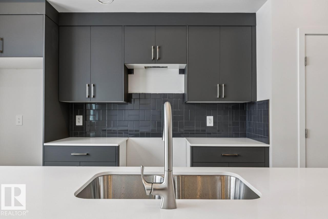 8120 228 ST NW - 11