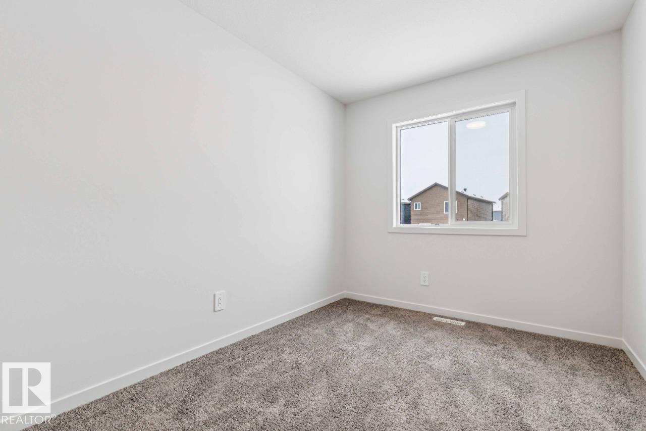 8120 228 ST NW - 17