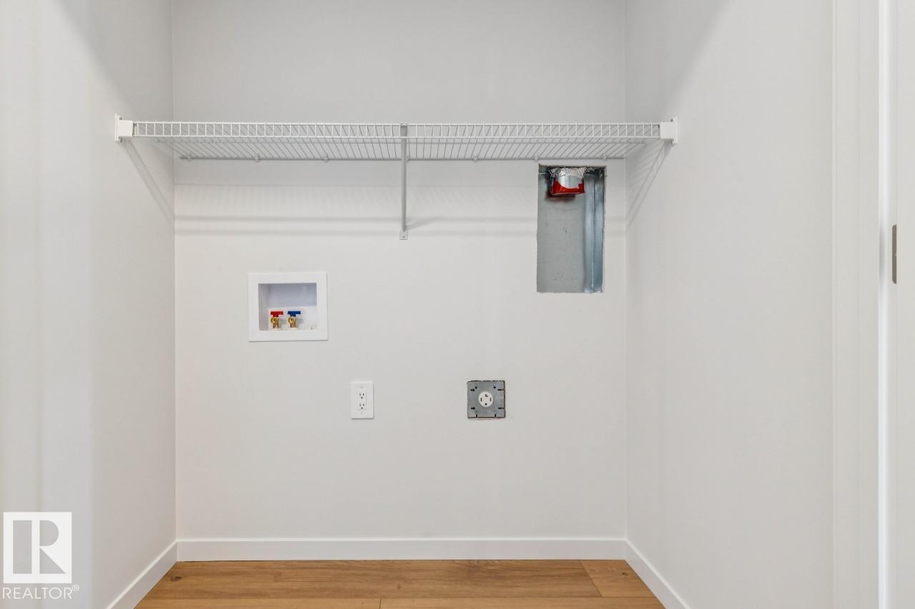 8120 228 ST NW - 22