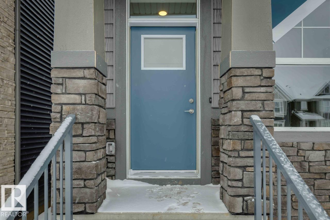 8120 228 ST NW - 3
