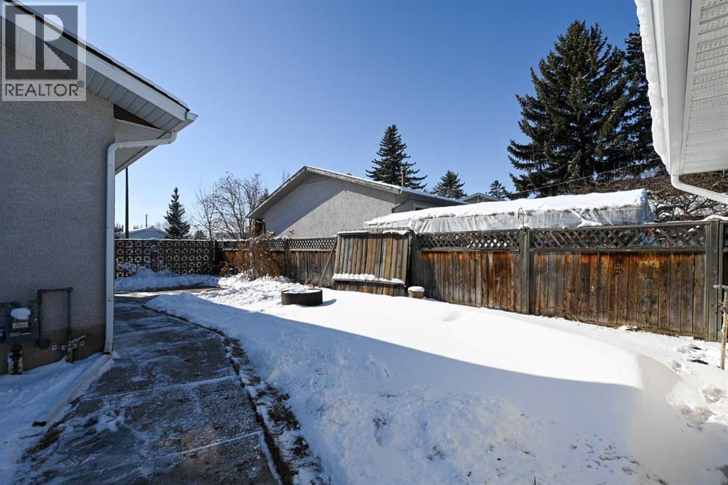 Single Family House Bungalow for Sale in  Pennsburg Place SE Penbrooke Meadows Calgary 