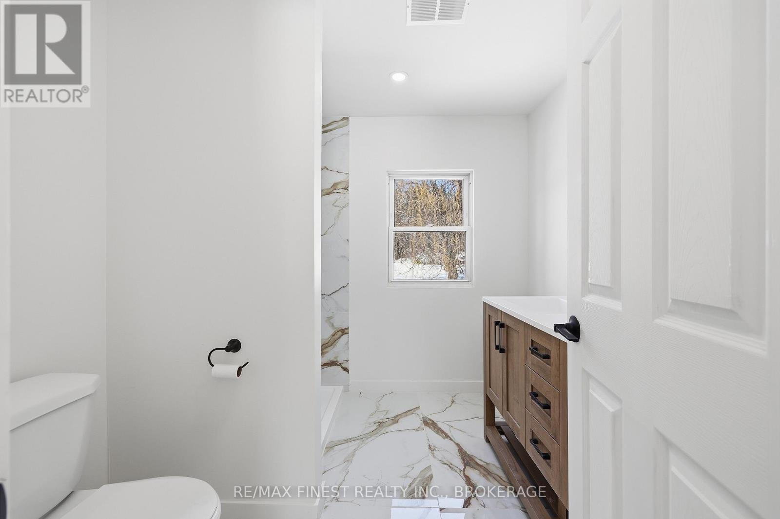 1162 THOUSAND ISLANDS PARKWAY - 28