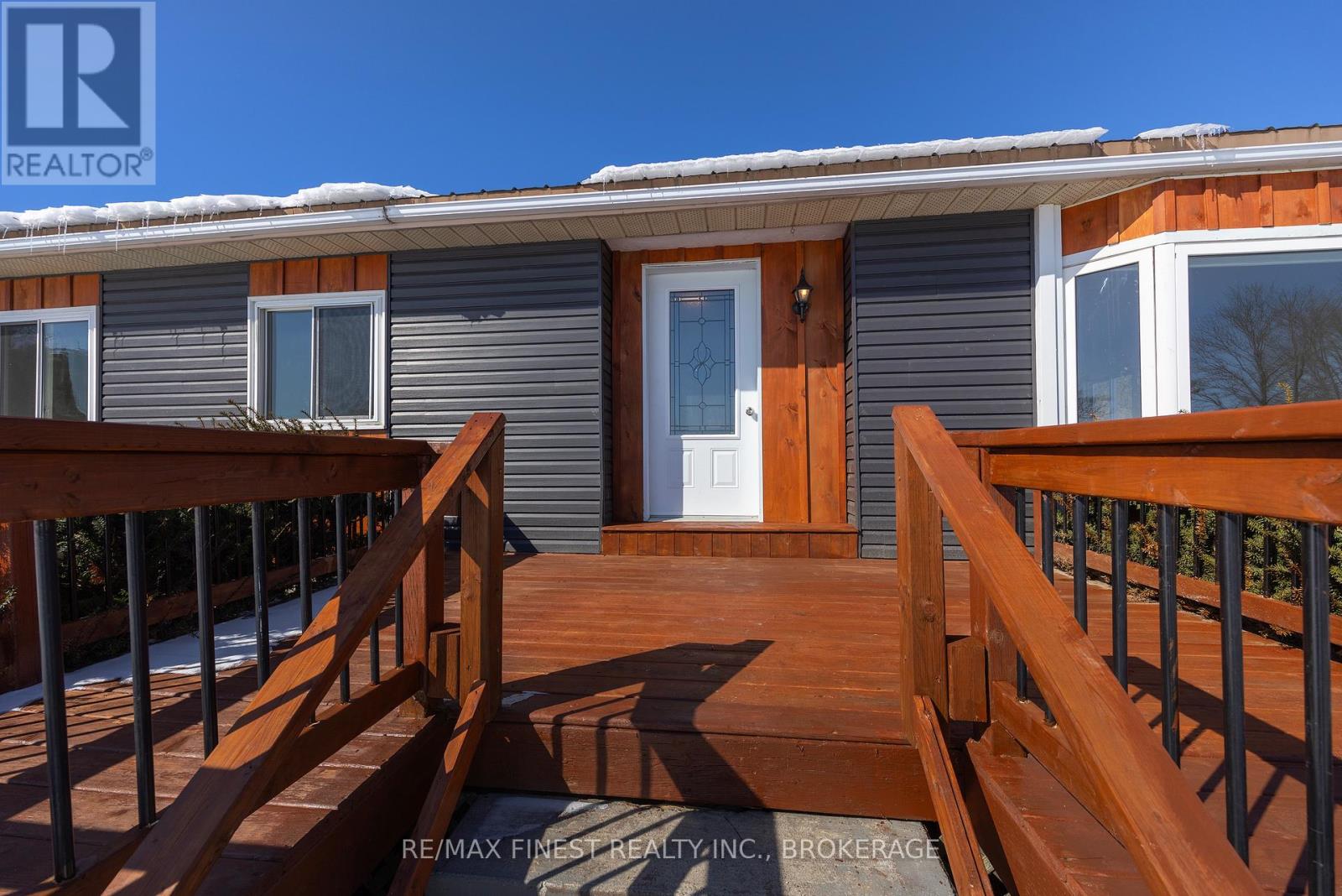 1162 THOUSAND ISLANDS PARKWAY - 3
