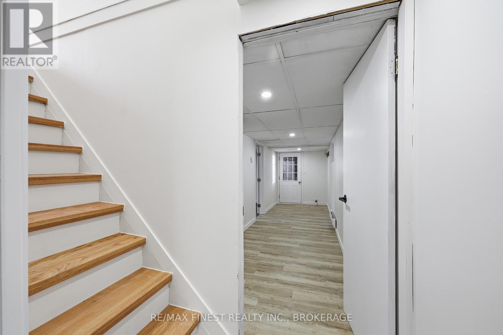 1162 THOUSAND ISLANDS PARKWAY - 31