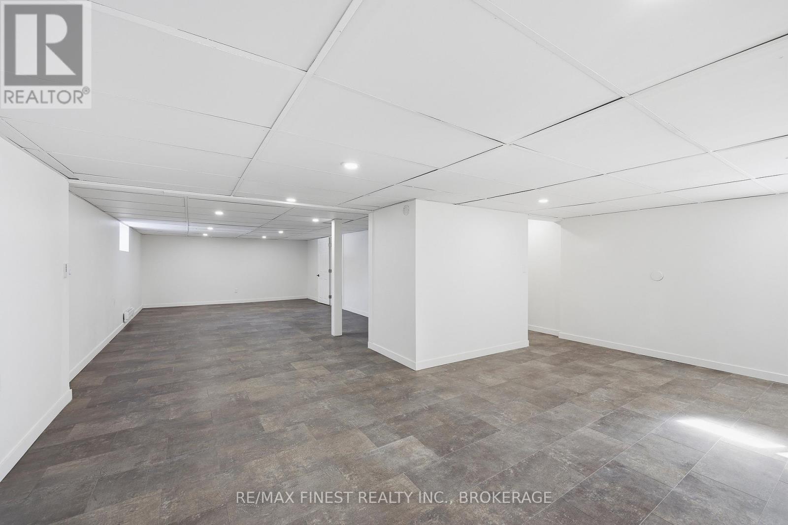 1162 THOUSAND ISLANDS PARKWAY - 34