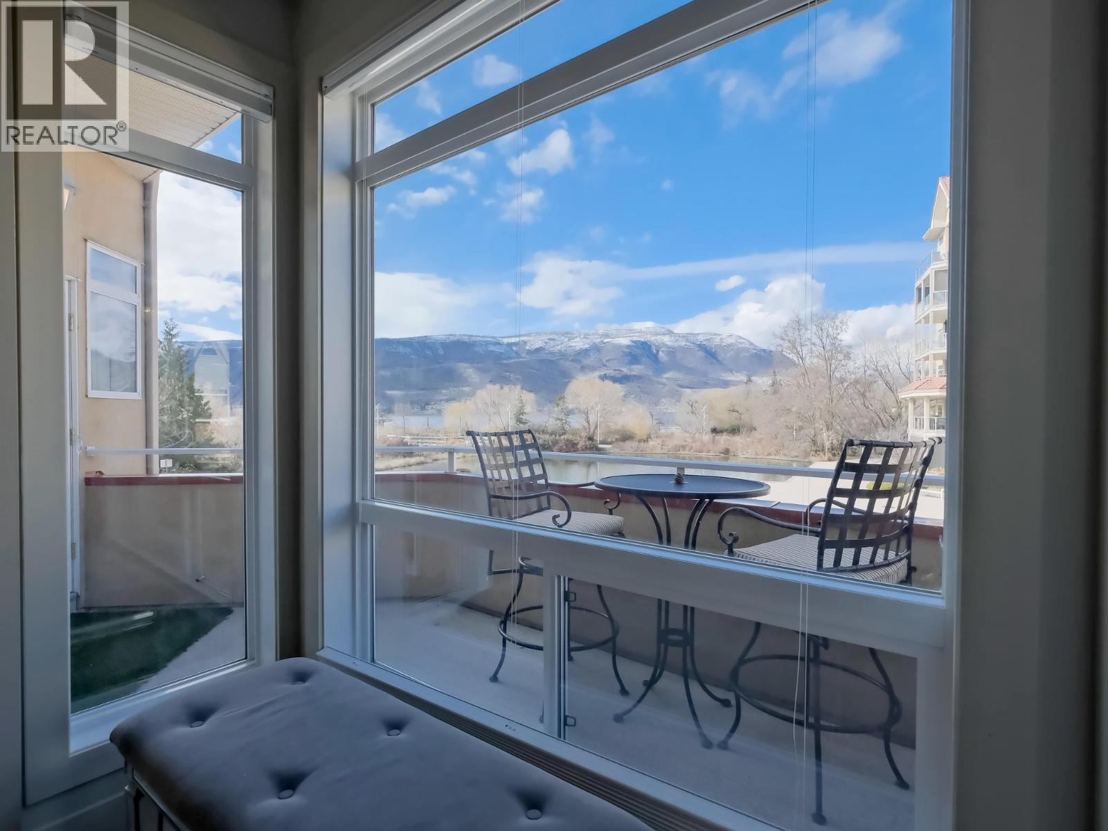 221 1088 Sunset Drive, Kelowna