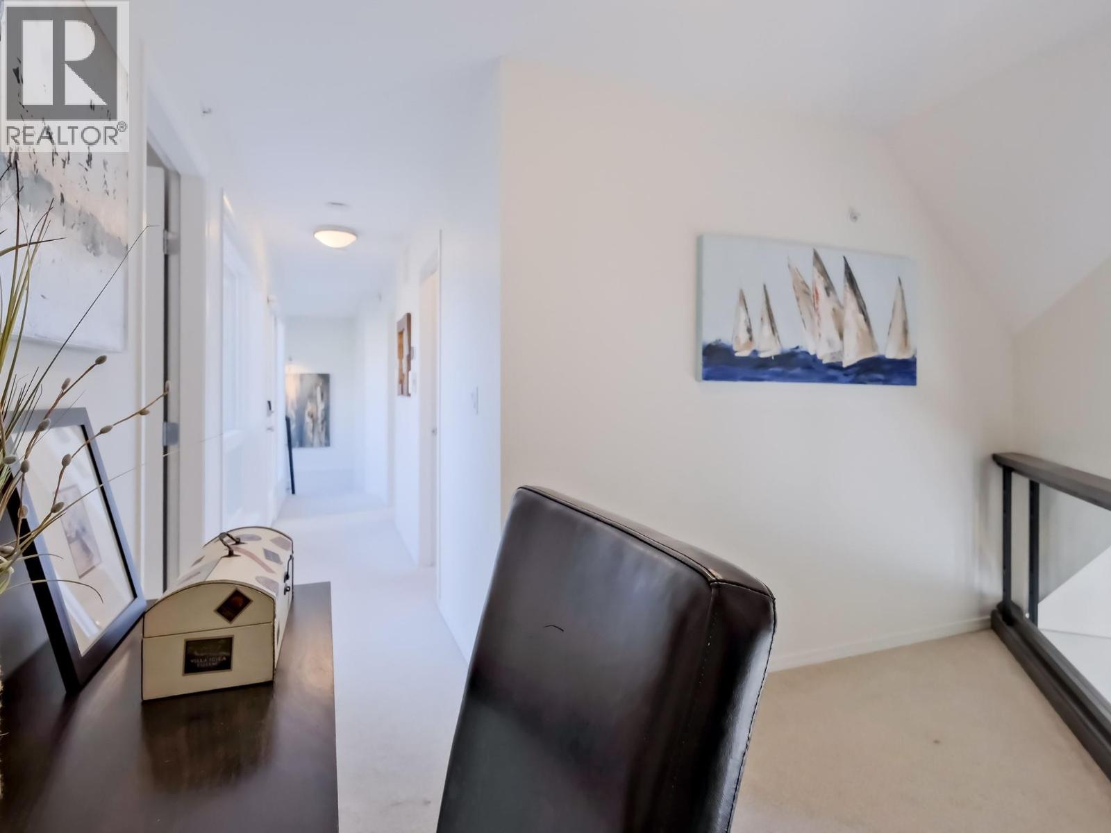 221 1088 Sunset Drive, Kelowna