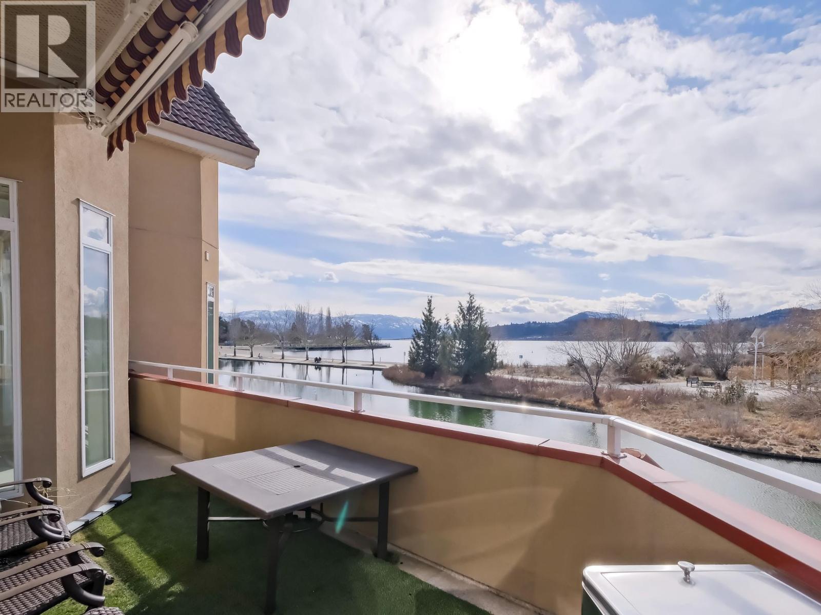 221 1088 Sunset Drive, Kelowna