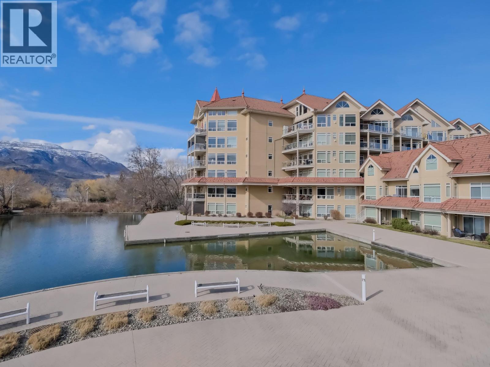 221 1088 Sunset Drive, Kelowna