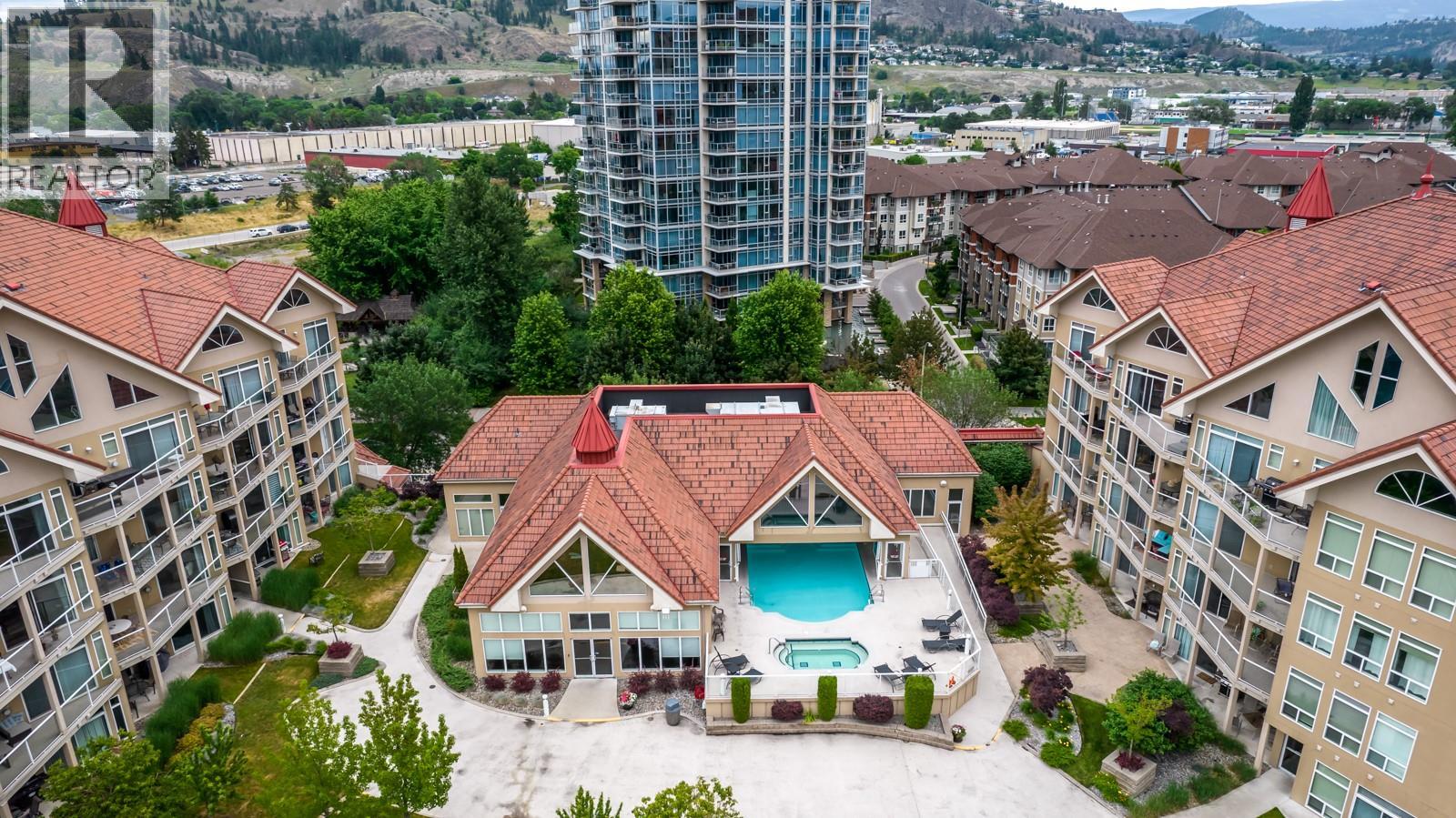 221 1088 Sunset Drive, Kelowna