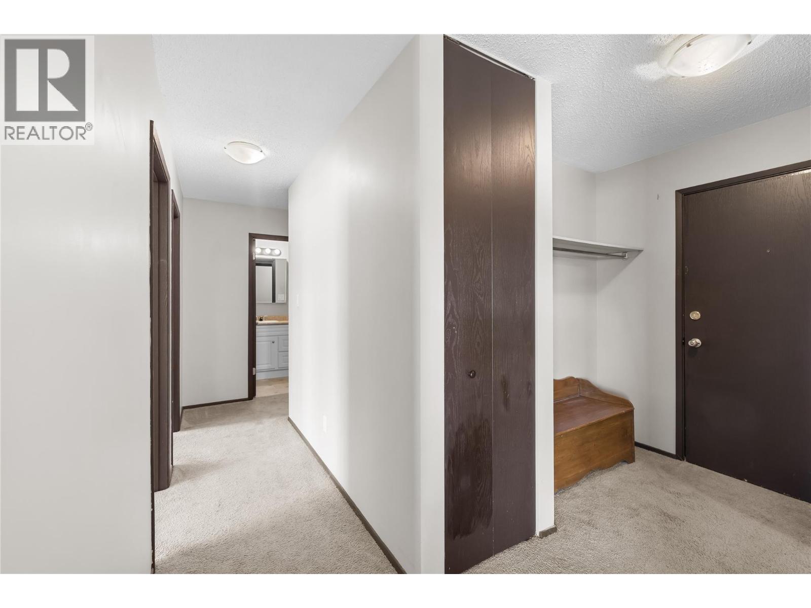 606 18th Avenue N Unit# 404, Cranbrook