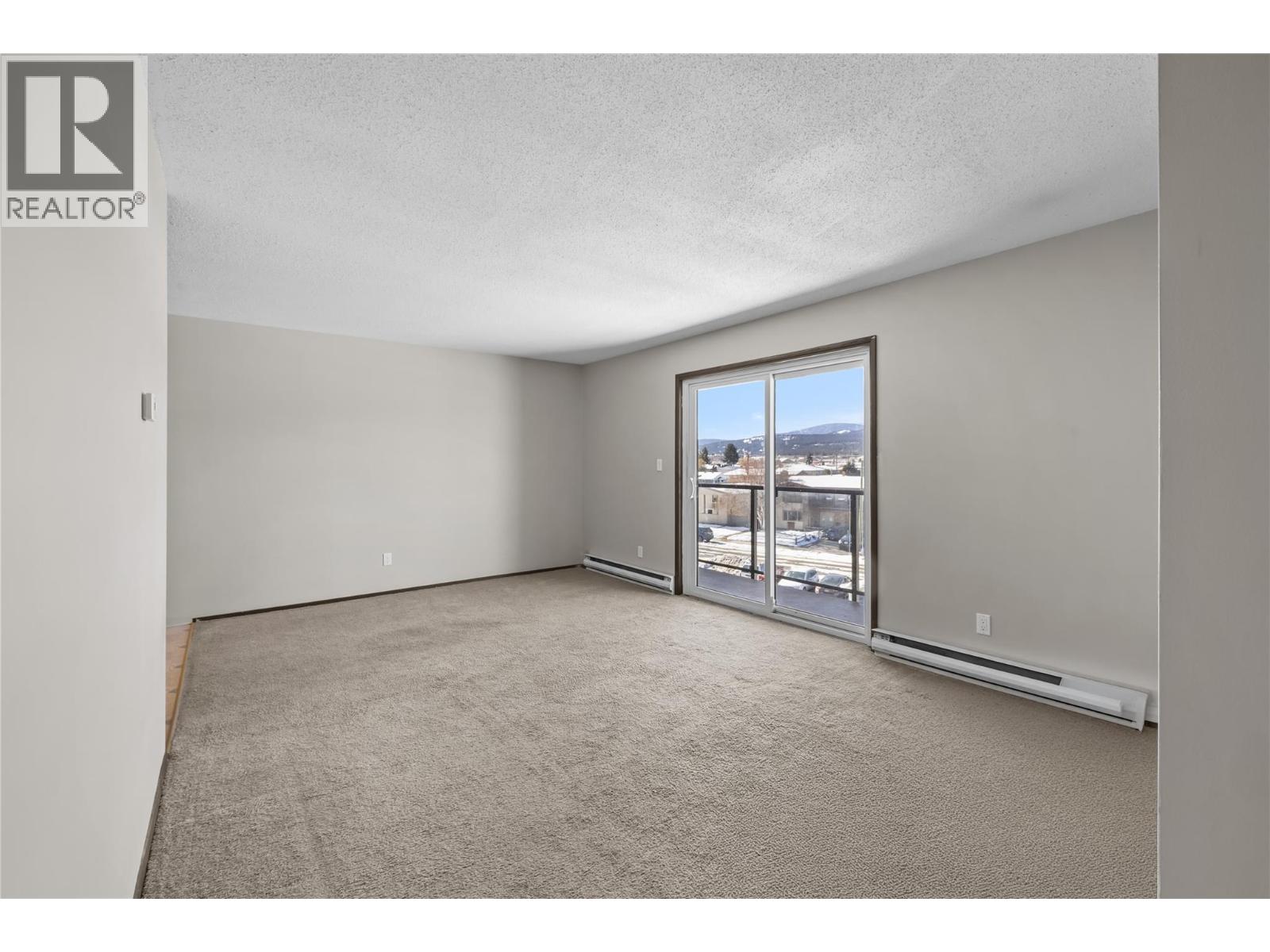 606 18th Avenue N Unit# 404, Cranbrook