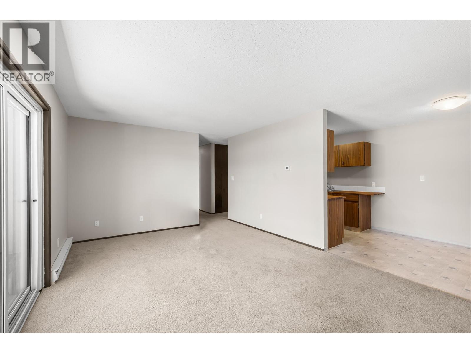 606 18th Avenue N Unit# 404, Cranbrook