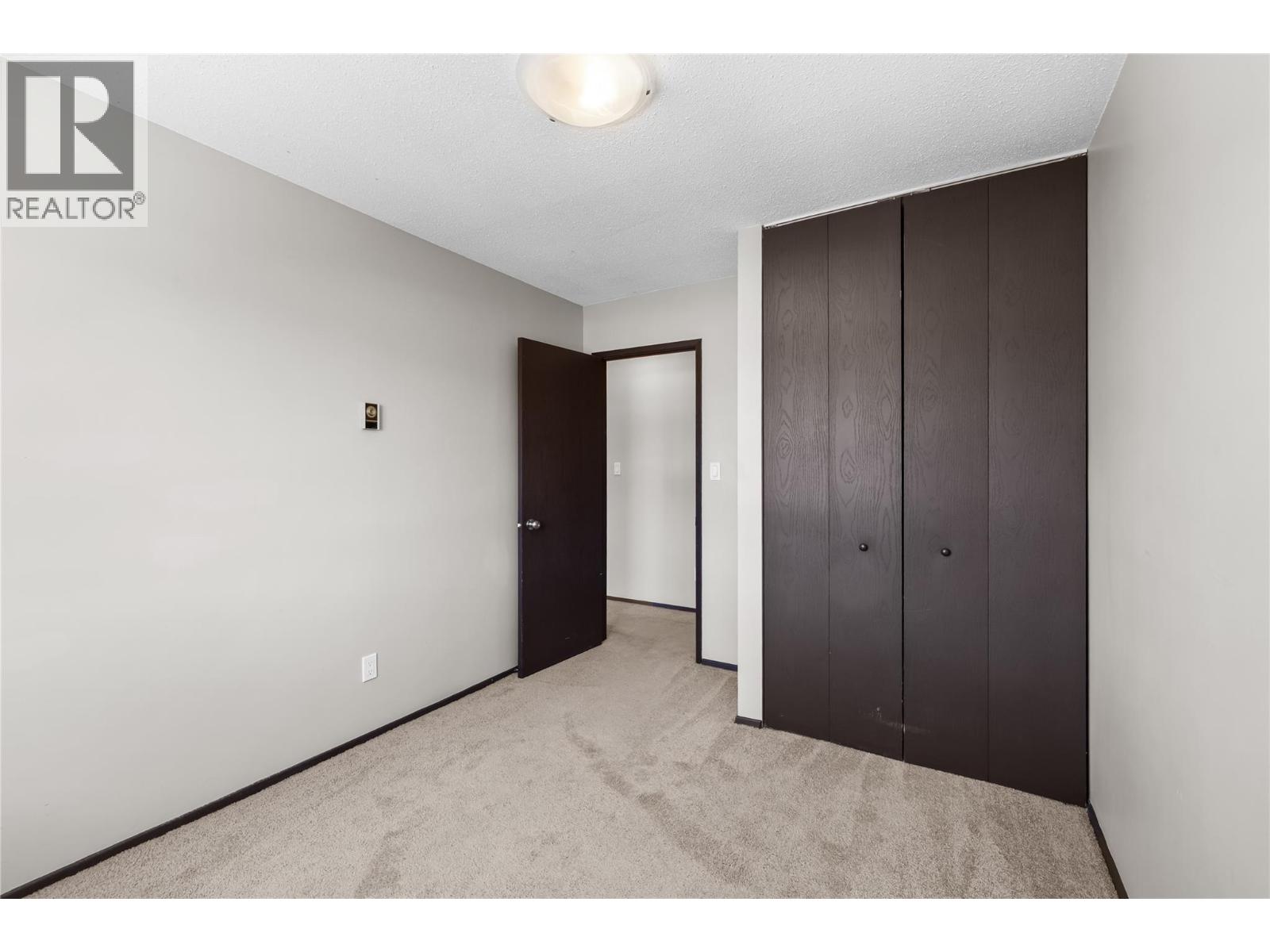 606 18th Avenue N Unit# 404, Cranbrook