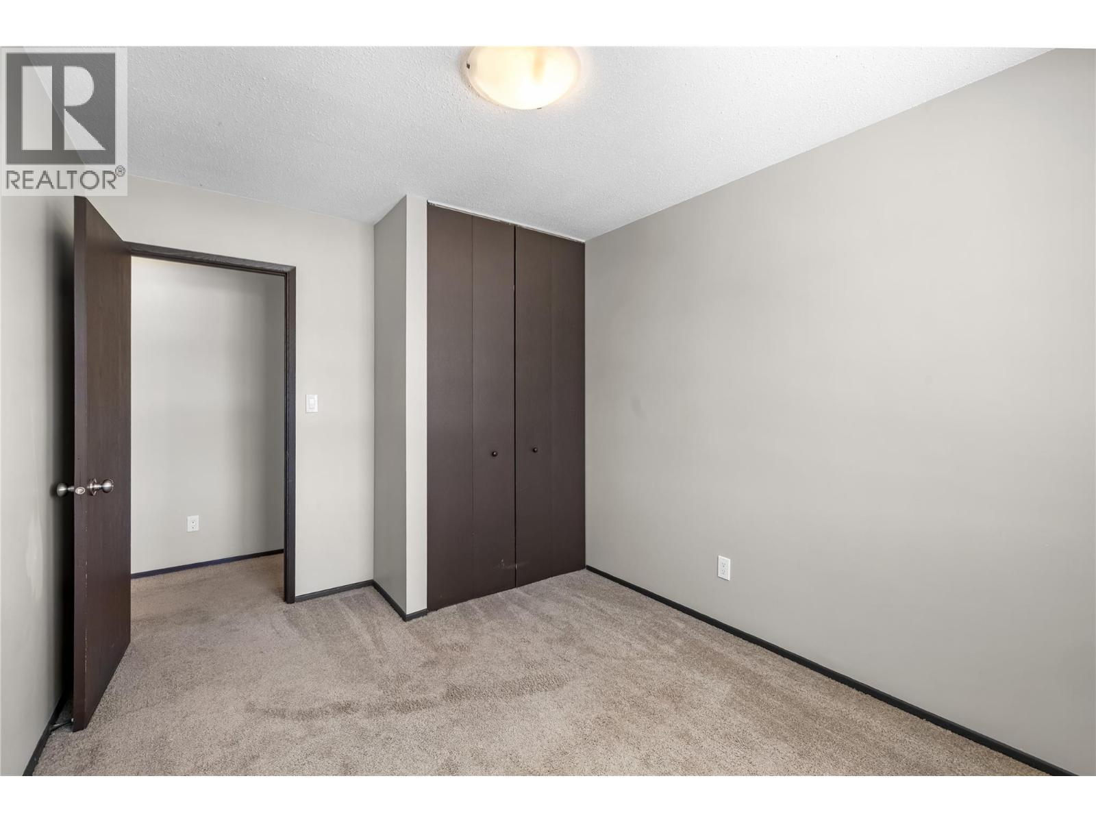 606 18th Avenue N Unit# 404, Cranbrook