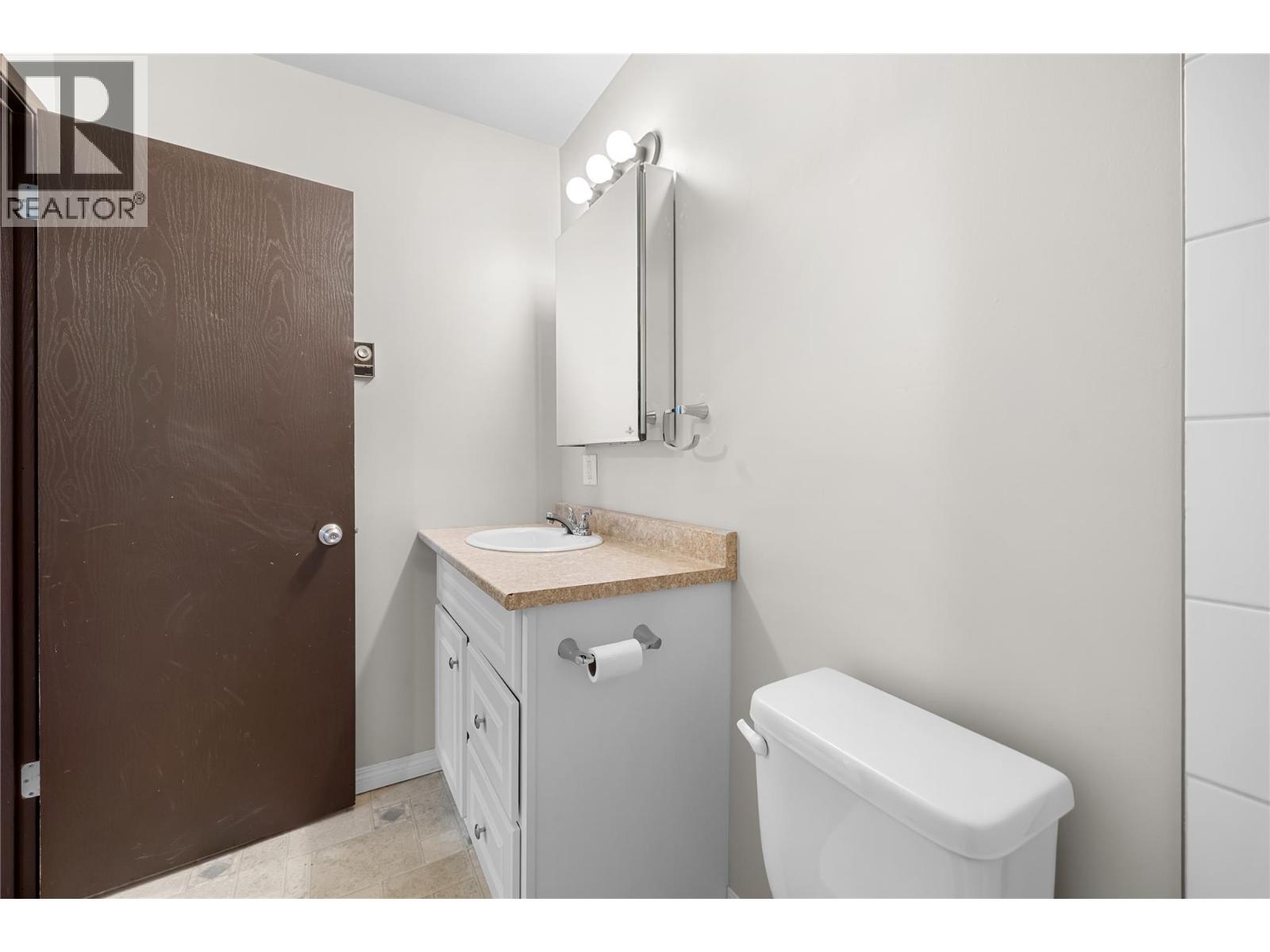 606 18th Avenue N Unit# 404, Cranbrook