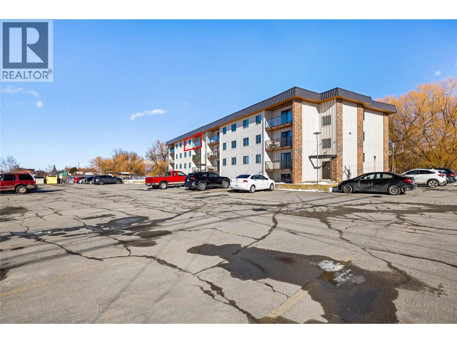 606 18th Avenue N Unit# 404, Cranbrook