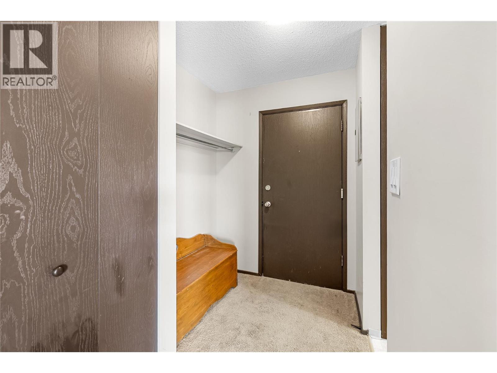 606 18th Avenue N Unit# 404, Cranbrook