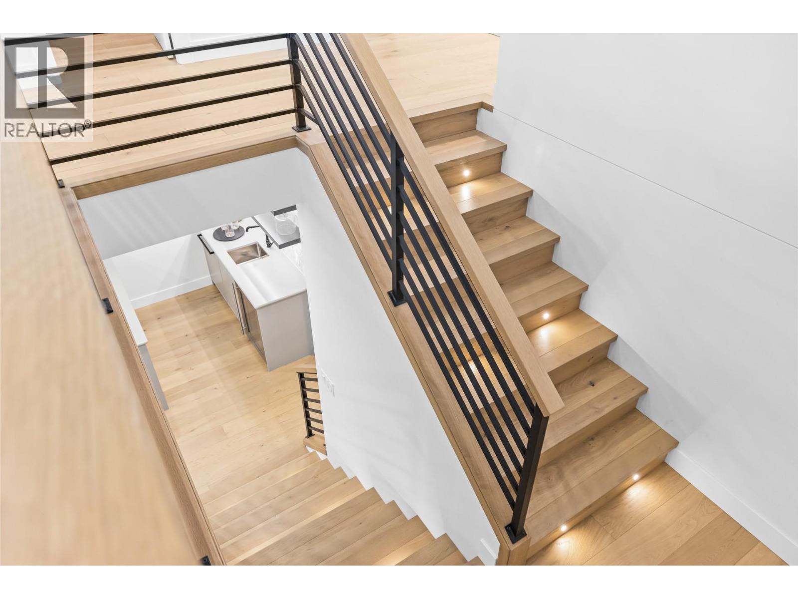 1050 Emslie Street, Kelowna