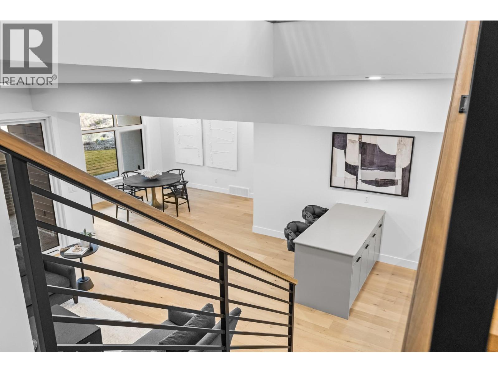 1050 Emslie Street, Kelowna