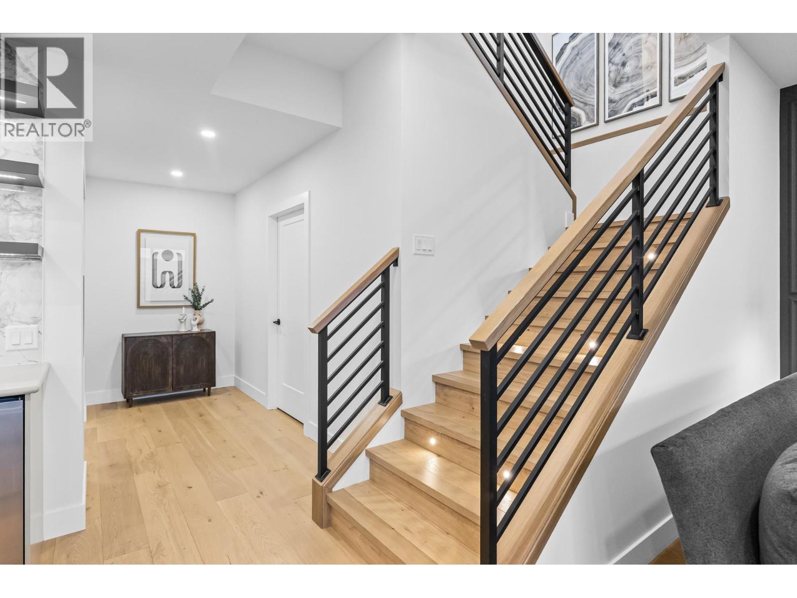 1050 Emslie Street, Kelowna