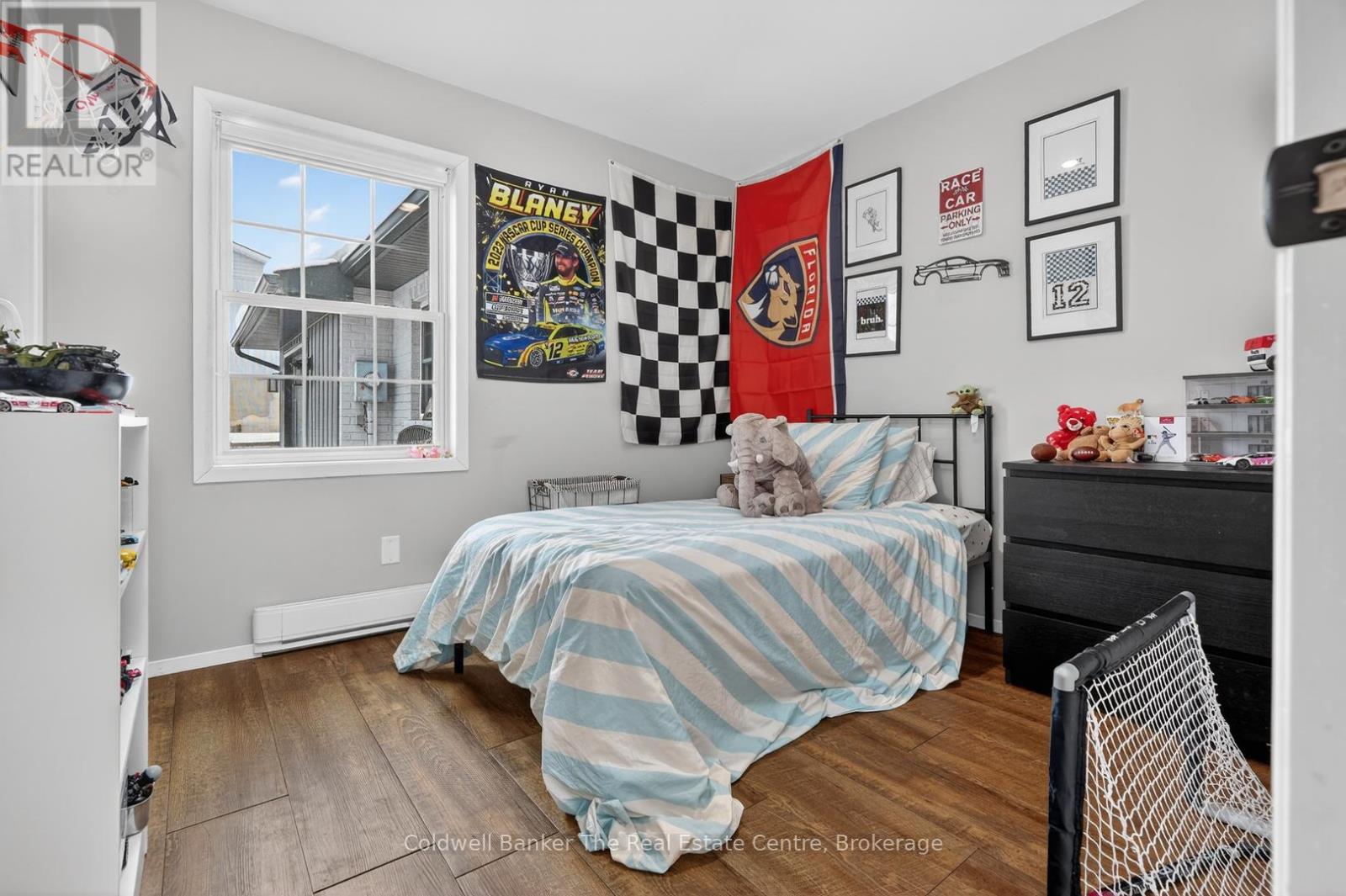 44 ANSON STREET - 28