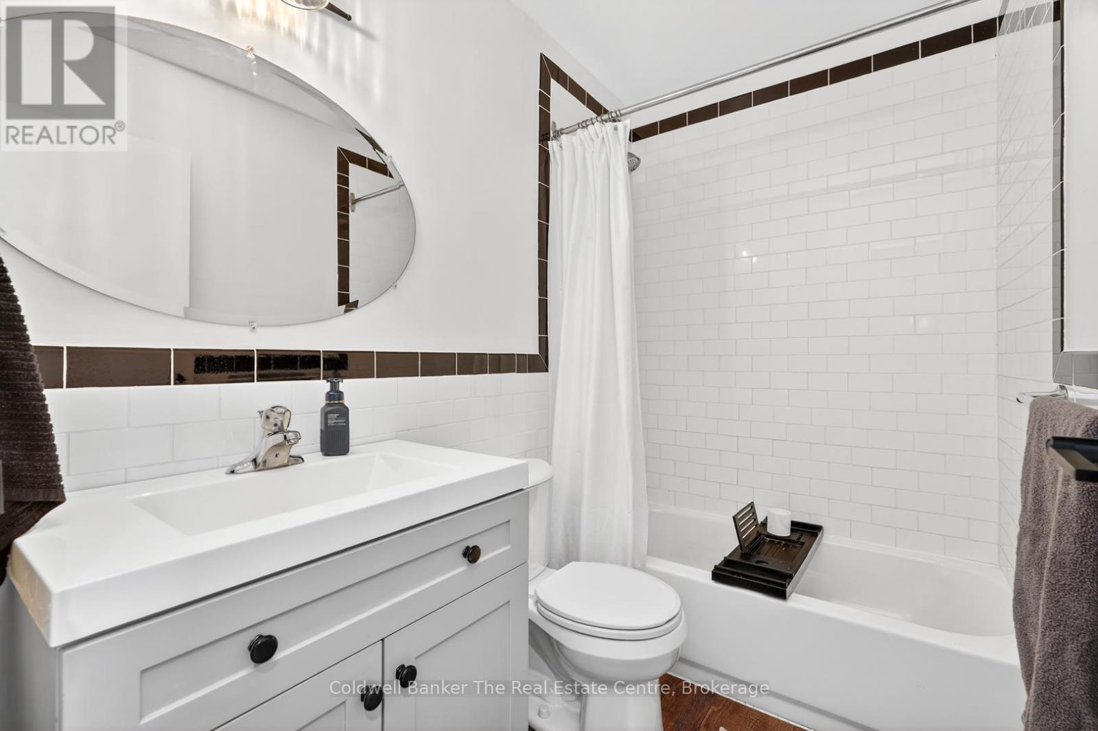 44 ANSON STREET - 30