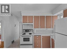Kitchen - 1335 Columbia Street, Kamloops, BC V2C2W6 Photo 6