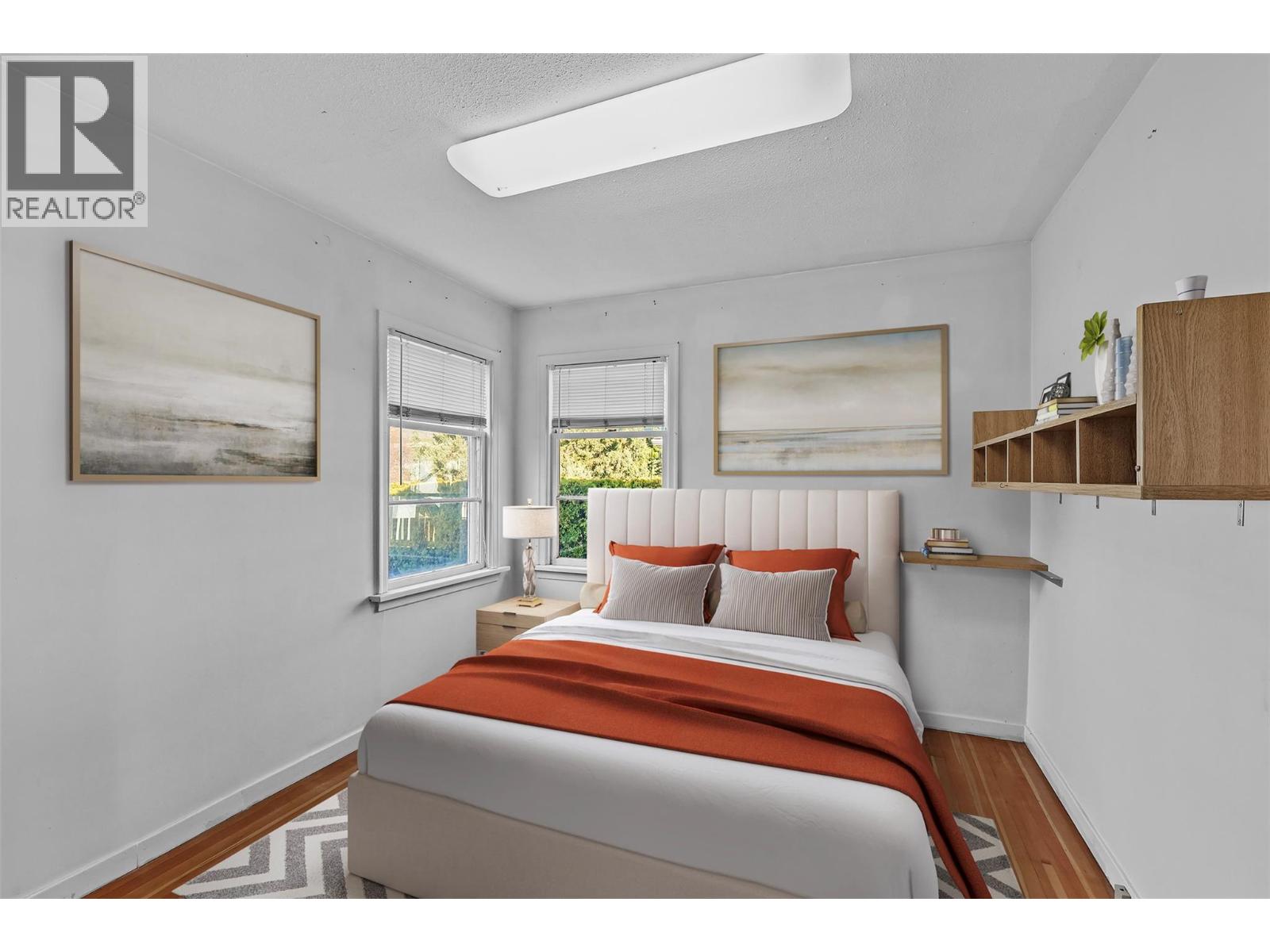 1335 Columbia Street - 13