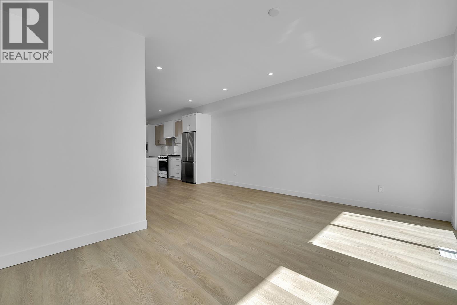 118 5300 Main Street, Kelowna