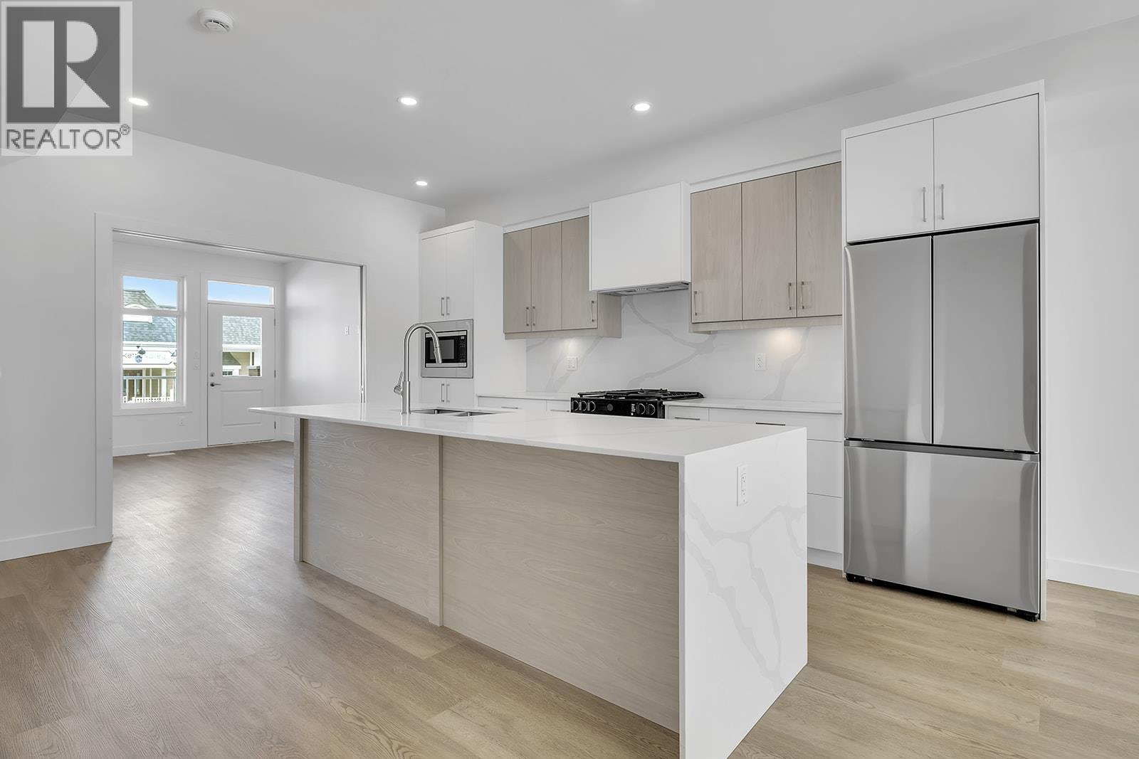 118 5300 Main Street, Kelowna