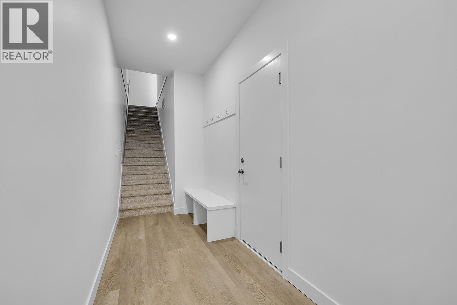 118 5300 Main Street, Kelowna