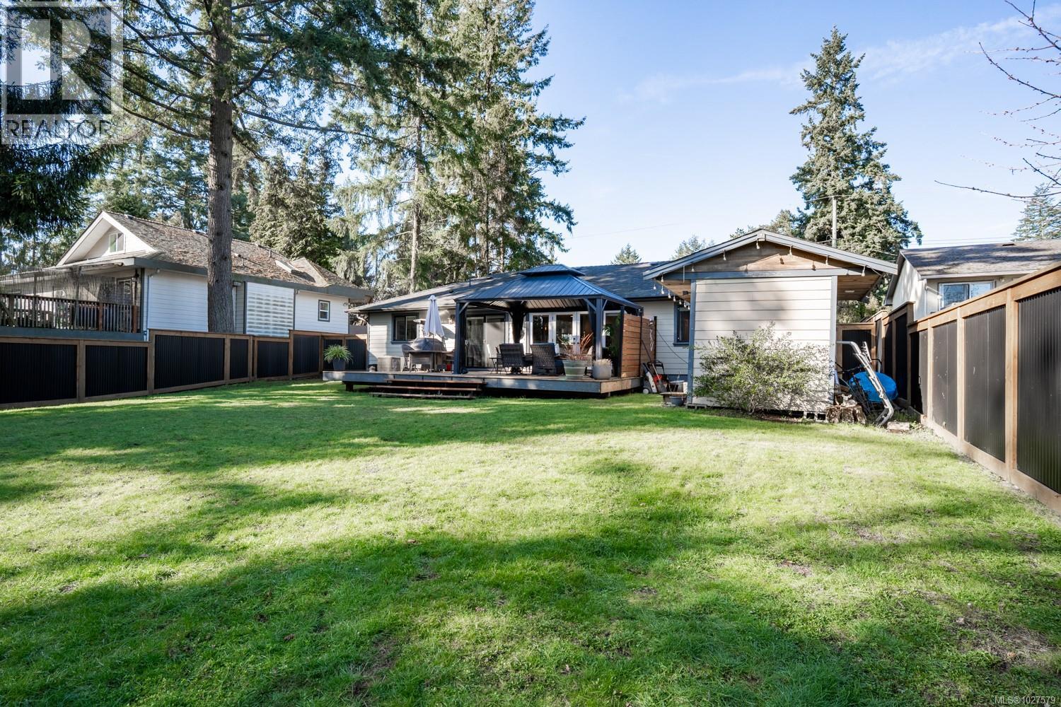 3238 Adby Rd, Nanaimo