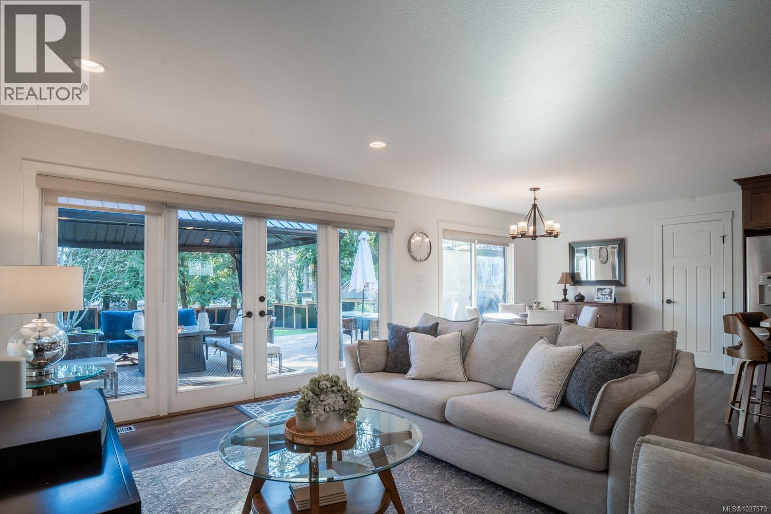 3238 Adby Rd, Nanaimo