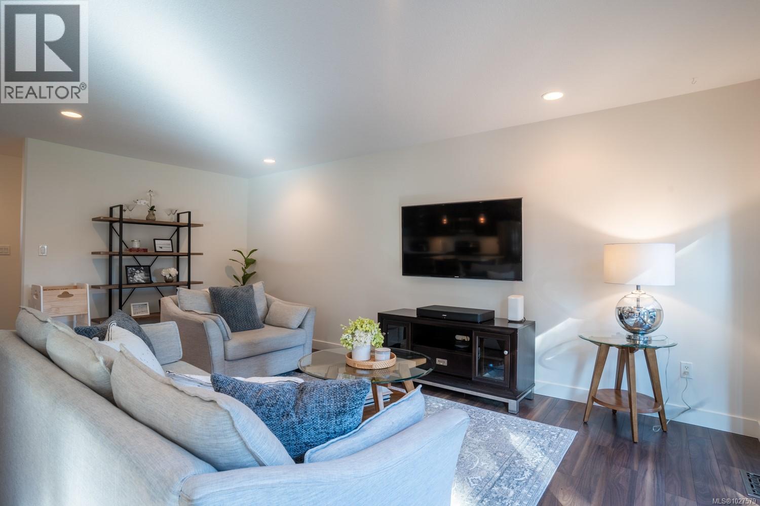 3238 Adby Rd, Nanaimo