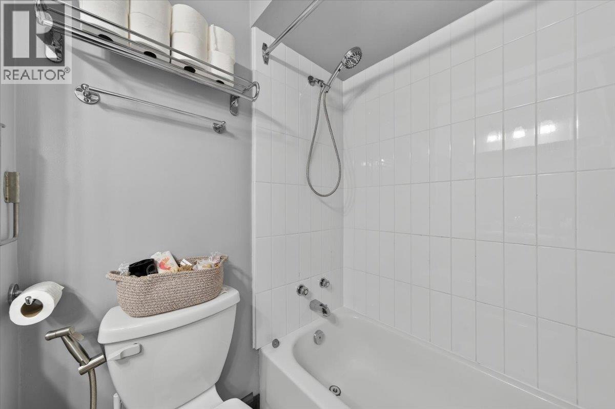 118 200 WESTHILL PLACE, Port Moody