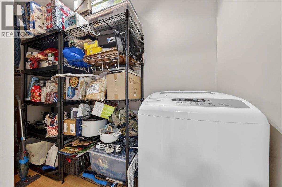 118 200 WESTHILL PLACE, Port Moody